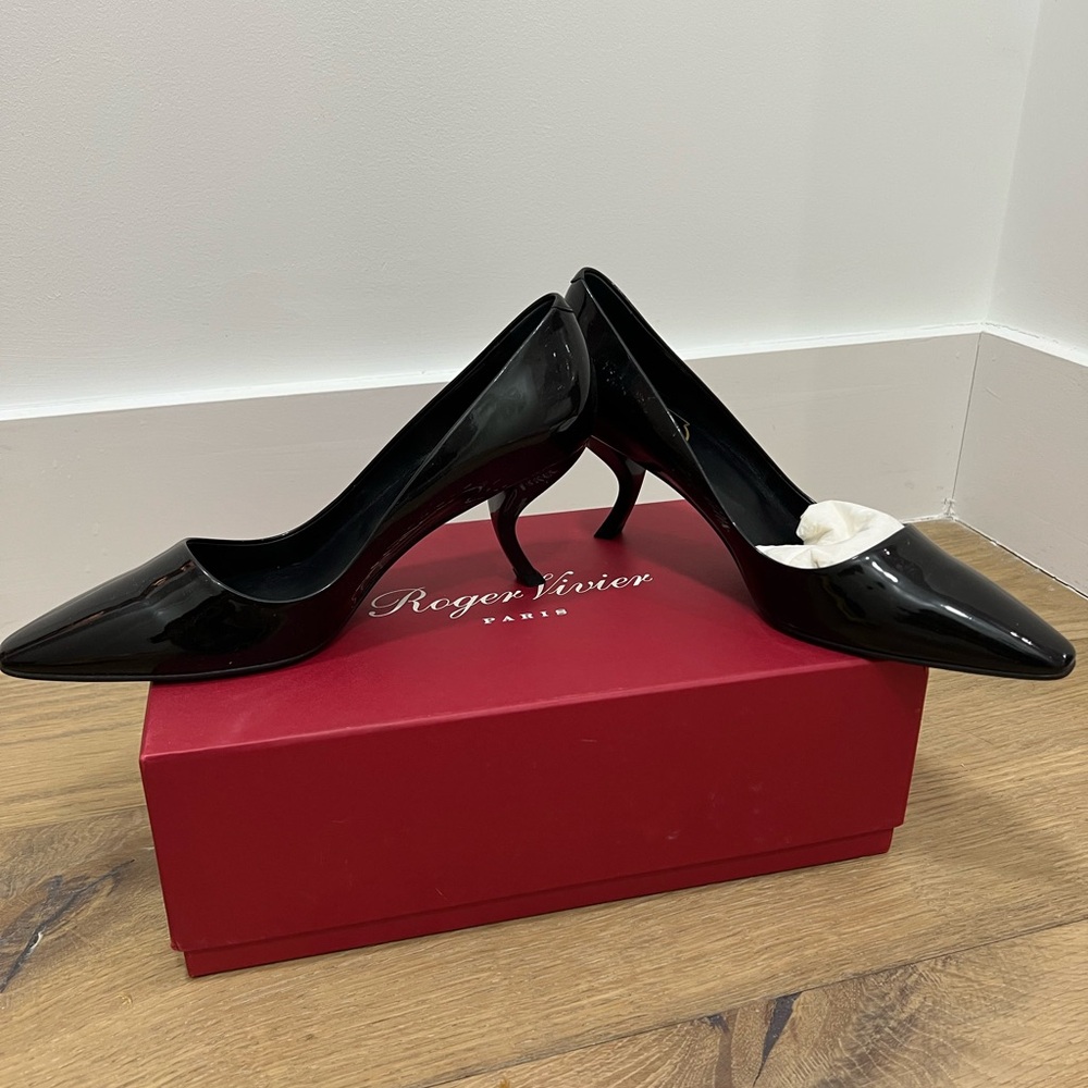 Roger Vivier black patent heels